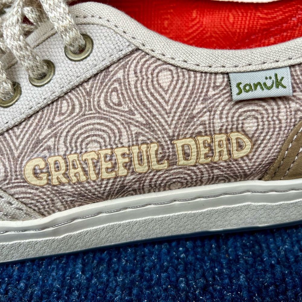 Sanuk Greatful Dead shoes men size 8 New with tags tan - Picture 2 of 10